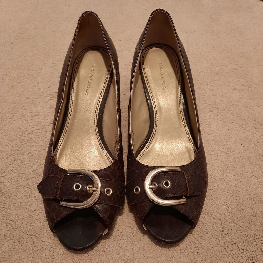 Banana Republic Brown Wedges - Size 8
